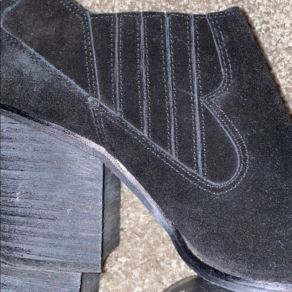Suede booties - Picture 2 of 4